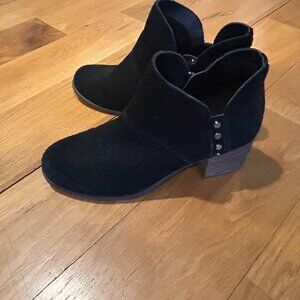 Ugg Koolaburra suede booties